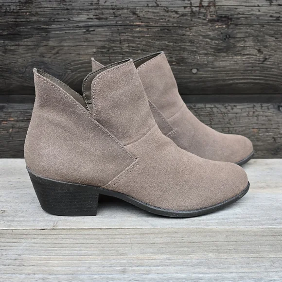 Me Too Zeus Modern Boho Minimalist Taupe Suede Block Heel Bootie 8M - Picture 3 of 15